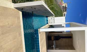 Imagem 2: Casa luxo venda com 220 metros quadrados com 4 quartos , 5 suítes, piscina, churrasqueira