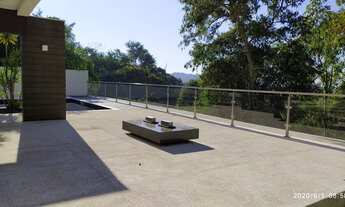 Imagem 4: Excelente casa de alto padrão no Hills 1 Arujá com piscina - moderna e espaçosa