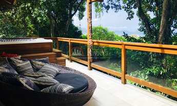 Imagem: Casa com vista para o mar em condomínio