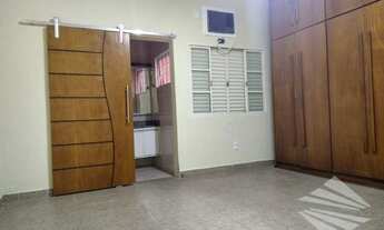 Imagem 4: Sobrado, 320 m² - venda por R$ 690.000,00 ou aluguel por R$ 4.500,00/mês - Centro - Taubat