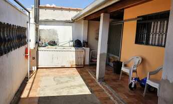 Imagem 2: Casa com salão nos fundos