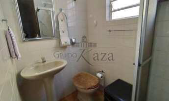 Imagem 2: Casa para venda com 220 metros quadrados com 3 quartos em Jardim Satélite - São José dos C