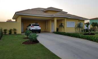 Imagem 3: Casa de condomínio térrea para venda possui 206 metros quadrados com 3 quartos