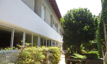 Imagem 3: Linda casa em excelente estado, Face Norte, 4 Stes, A.C. 350m², vários ambientes e 3 autos