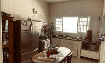 Imagem 4: Casa de condomínio sobrado para venda tem 360 metros quadrados com 4 quartos