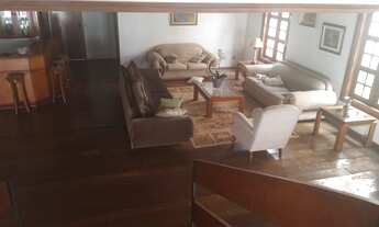 Imagem: Sobrado para venda tem 515 metros quadrados