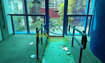 Imagem 7: Grande prédio de 512m² e 3 andares