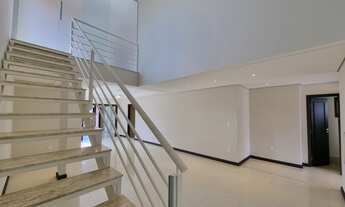 Imagem 2: Casa no condomínio Villaggio 3 para venda