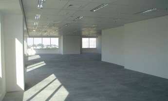 Imagem: Excelente conjunto comercial, próximo do