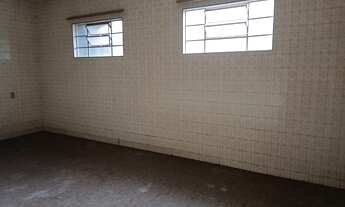 Imagem 4: Casa antiga com um terreno de 250 m² no bairro Jardim Rezende!!!