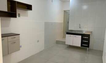 Imagem: Casa com 3 cômodos (sala, cozinha e 1quarto