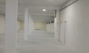 Imagem 3: Galpão Galpão / depósito com 5 vagas na garagem