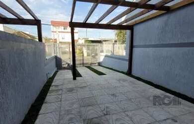 Imagem 6: Sobrado com 3 dormitórios, suíte e duas vagas de garagem no bairro Sarandi