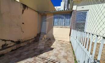 Imagem 3: Casa térrea com 1 dormitório, sala, cozinha, banheiro - quintal e 1 vaga