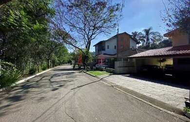 Imagem 4: Casa 304 m² 4 Quartos sendo 2 Suítes e 4 banheiros à Venda por R$ 1.500.000,00