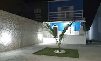 Imagem 3: Casinha na praia, azul, linda e recém reformada!