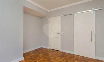 Imagem 3: Apartamento no Itaim, rua tranquila