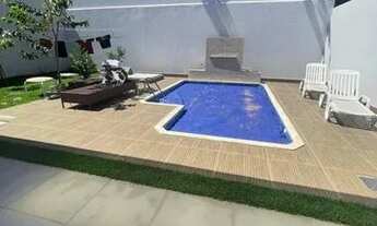 Imagem 3: Casa para venda tem 200 metros quadrados com 3 quartos