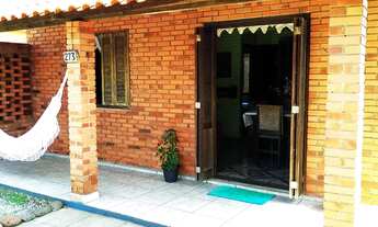 Imagem: Casa mobiliada anual no centro de Passo