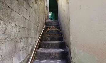 Imagem 2: Casa com quintal, de 2 quartos em lote na região do santo André em belo horizonte