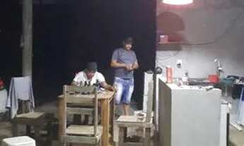 Imagem 4: Vendo chácara na beira do rio! :