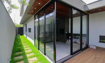 Imagem 4: Casa de condomínio sobrado para venda possui 210 metros quadrados com 3 quartos