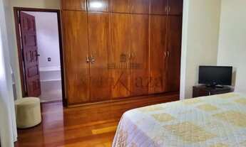 Imagem 2: Lindo Sobrado - 4 drm sendo 2 suítes, quintal, área gourmet, piscina, 4 vagas de garagem