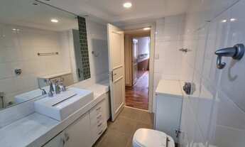 Imagem 7: Apartamento para venda tem 155 metros quadrados com 4 quartos em Copacabana - Rio de Janei