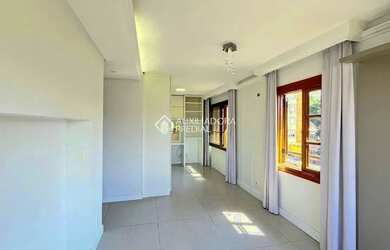 Imagem 6: Cobertura, 172 m² de área privativa, 01 suíte, 02 vagas de garagem no Bairro Petropolis