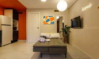 Imagem 2: Apartamento térreo à venda, mobiliado e equipado, com 1 dormitório, no bairro Campeche, Fl