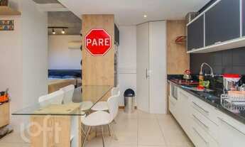 Imagem 7: Imóvel para venda possui 41 metros quadrados com 1 quarto em Três Figueiras - Porto Alegre