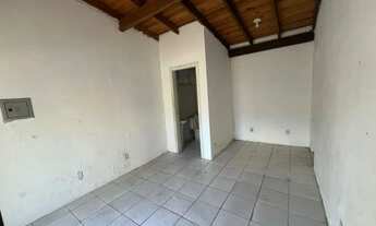 Imagem 7: Predio de esquina na Azenha, com 4 lojas