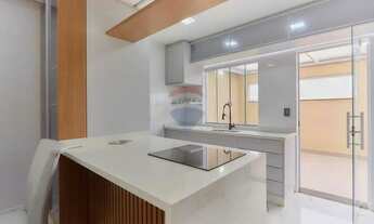 Imagem 7: Seu novo lar é a definição do requinte e da beleza em cada detalhe deste sobrado triplex m