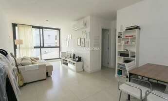 Imagem 2: Imóvel para venda possui 74 metros quadrados com 2 quartos em Petrópolis - Porto Alegre