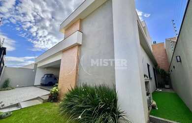 Imagem 3: Alto Padrão e Sofisticação no Jardim Iguaçu em Maringá 2 Suítes + 2 Demi-Suítes e Piscina