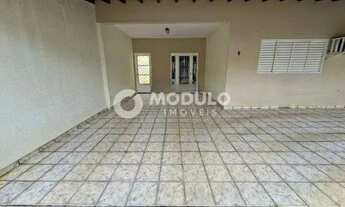 Imagem: Casa disponivel para locação no bairro