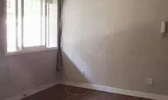 Imagem 7: Imóvel para aluguel tem 40 metros quadrados em Rio Branco - Porto Alegre - RS