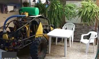 Imagem 2: Casa em Porto Alegre, no bairro Espírito Santo, com 3 dormitório(s), e 3 banheir