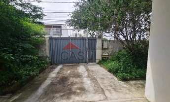 Imagem 2: Casa residencial à venda no bairro Cidade Santos Dumont com 3 dormitórios e 148 m²