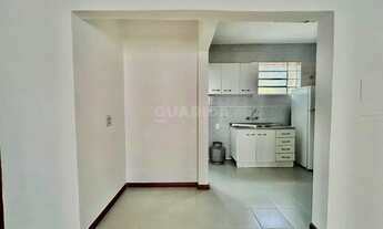 Imagem 4: Apartamento semimobiliado com 2 dormitórios para alugar no bairro Higienópolis