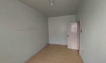 Imagem 11: Apto 03 qtos, salão, varanda, DCE, de frente e vazio