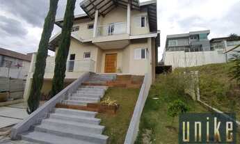 Imagem: Casa de 360m² no Condomínio Jaguary