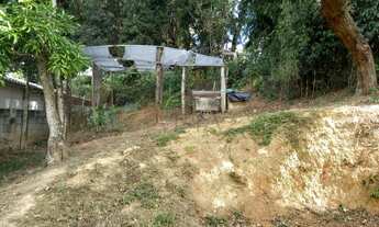 Imagem 3: Chácara para vender em frente a portaria do Santa Fé II em Joanópolis-SP