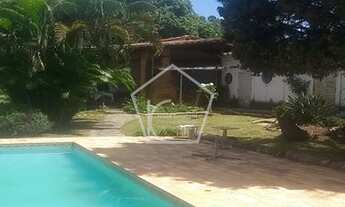 Imagem 2: Chácara simples e confortável, com muito verde e bastante espaço no Recanto dos Pássaros