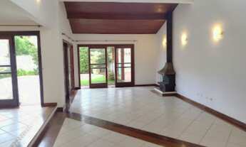 Imagem 4: Casa de condomínio para aluguel tem 236 metros quadrados com 3 quartos