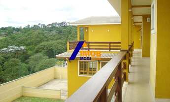 Imagem 5: Casa com lareira e quadra poli esportiva