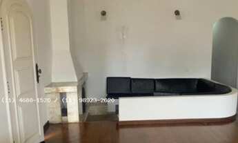 Imagem 3: Casa de condomínio Alphaville para aluguel possui 260 metros quadrados com 3 quartos