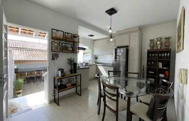 Imagem 2: Sobrado em condomínio - 02 suítes com quintal - ao lado do Shibata