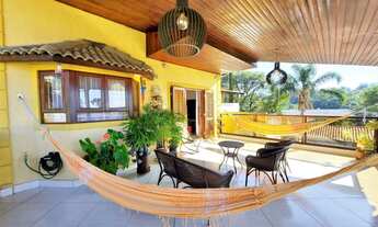 Imagem 4: Belissima Casa com 3 Suites, 1 master e área de lazer maravilhosa na Granja Viana. Venha v