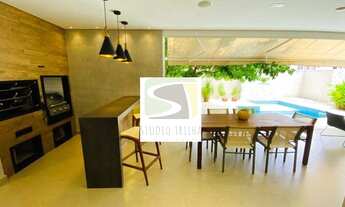 Imagem 6: Casa para aluguel e venda possui 378 metros quadrados com 4 suítes